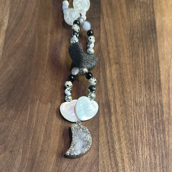 Druzy MoonDust HangCharm (Seashell hearts,Dalmatian Jasper,black obsidian - Picture 3 of 7